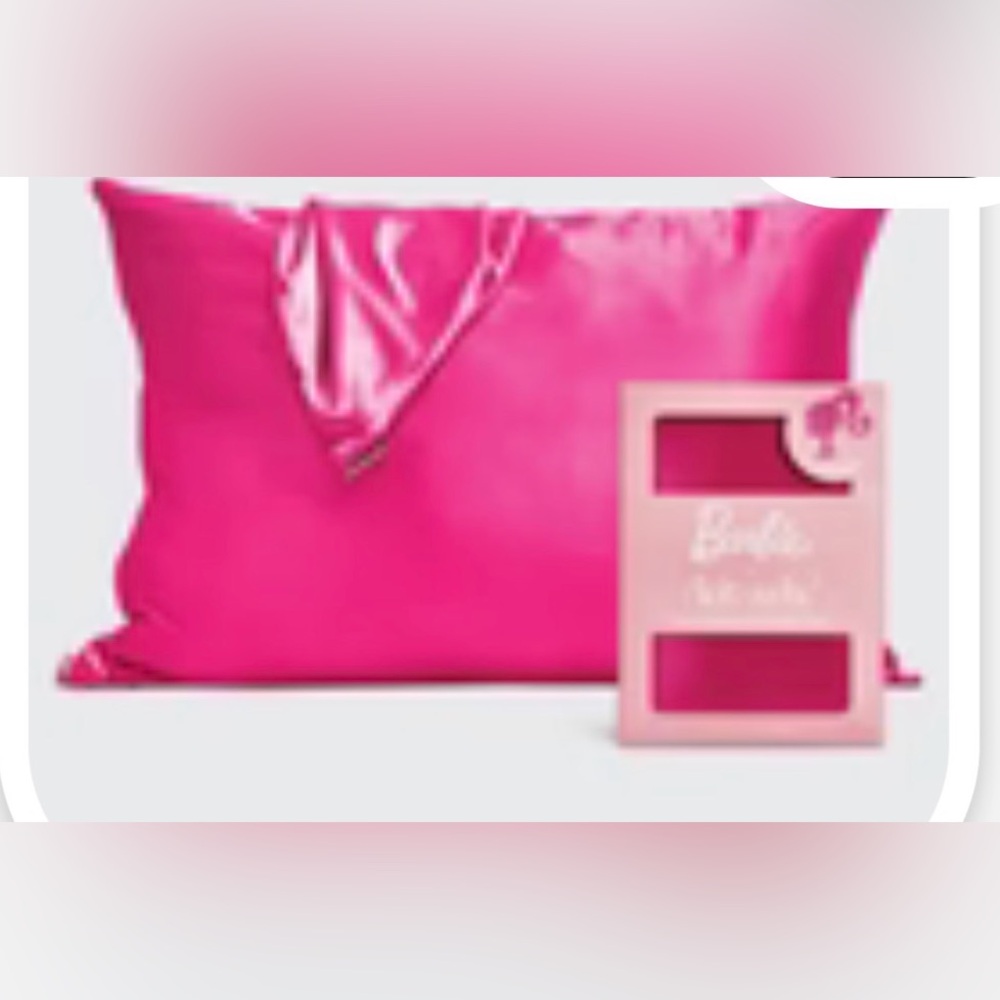 Barbie x Kitsch Satin Pillowcase - Iconic
NEW without box